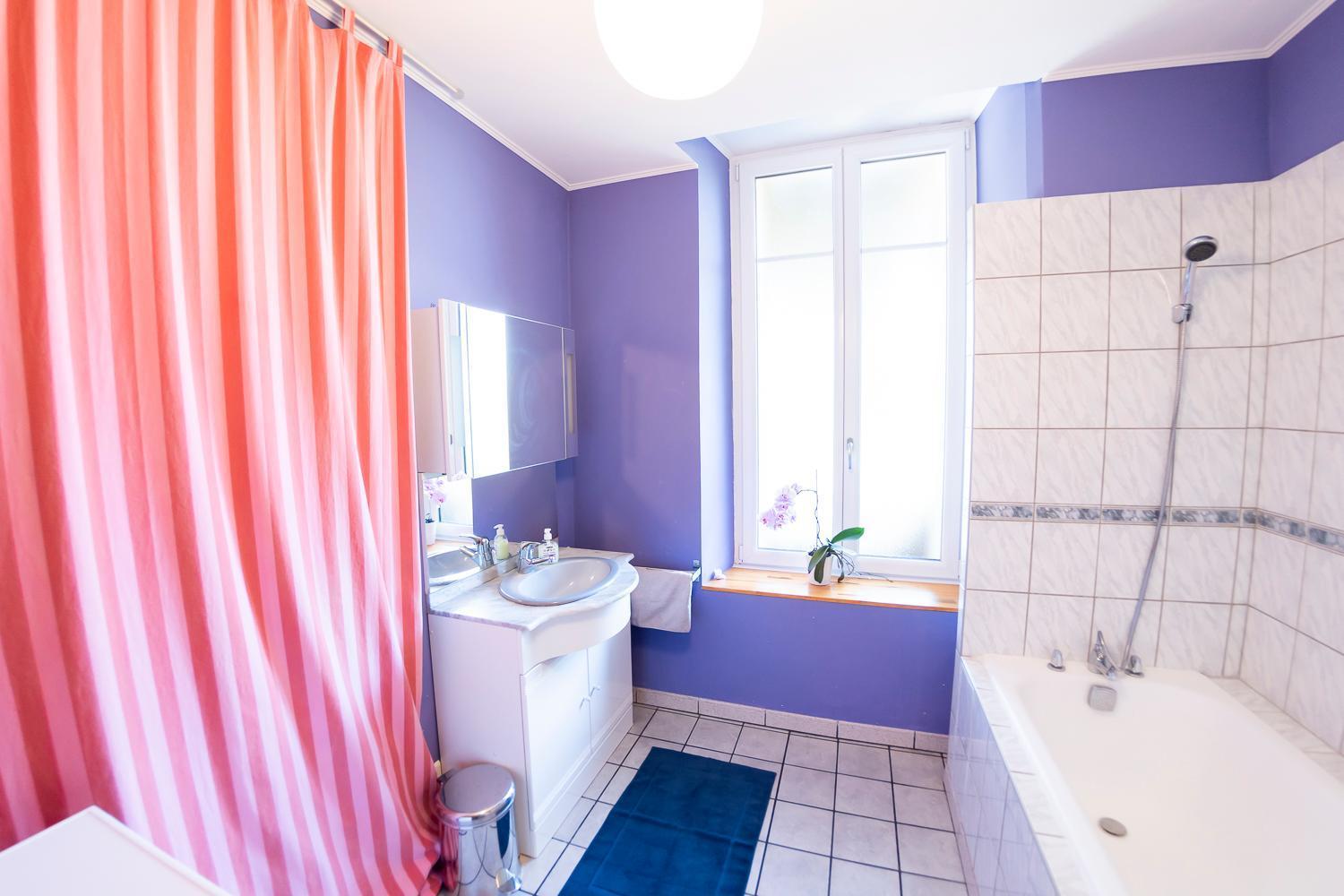 L'Enchantraine - Gite Tout Confort Et Tarif Tout Inclus - Appartement Spacieux Et Accueillant Sur 埃皮纳勒 外观 照片